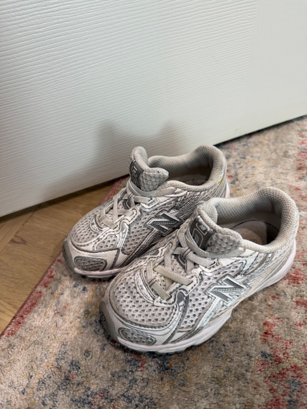 New Balance Kids Sneakers in Light Gray and White
